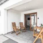 Cerca Nueva Apartman