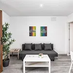 Cerca Nueva Apartman