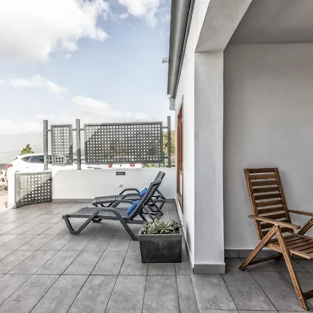Apartament Cerca Nueva *